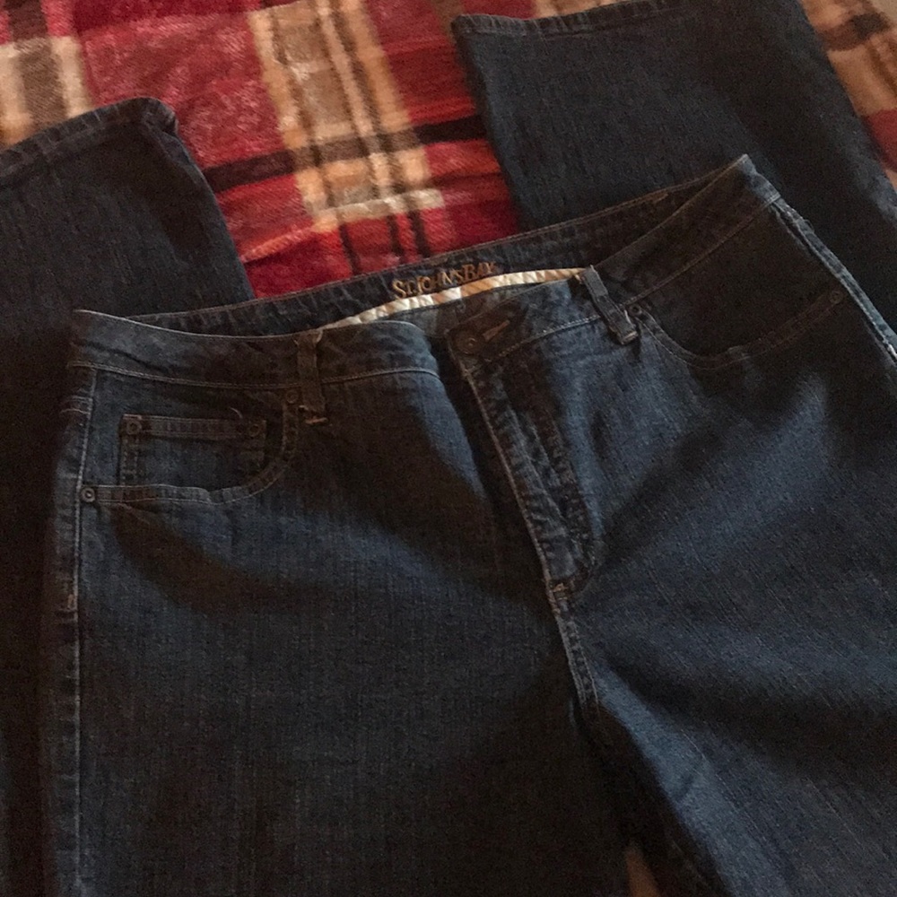 Woman’s Jeans - Picture 4 of 5